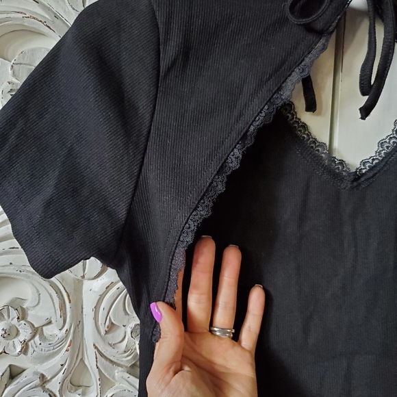 Black open back tie crop top - Picture 9 of 16